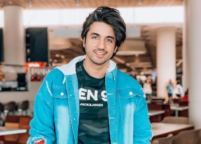 Nikhil Sharma (Mumbiker Nikhil) Wiki, Bio, Age, Wife, Income & More