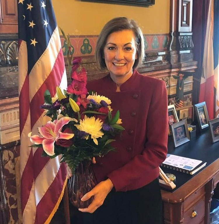 Kim Reynolds Wiki, Age, Height, Husband, Family, Biography & More - Famous People Wiki